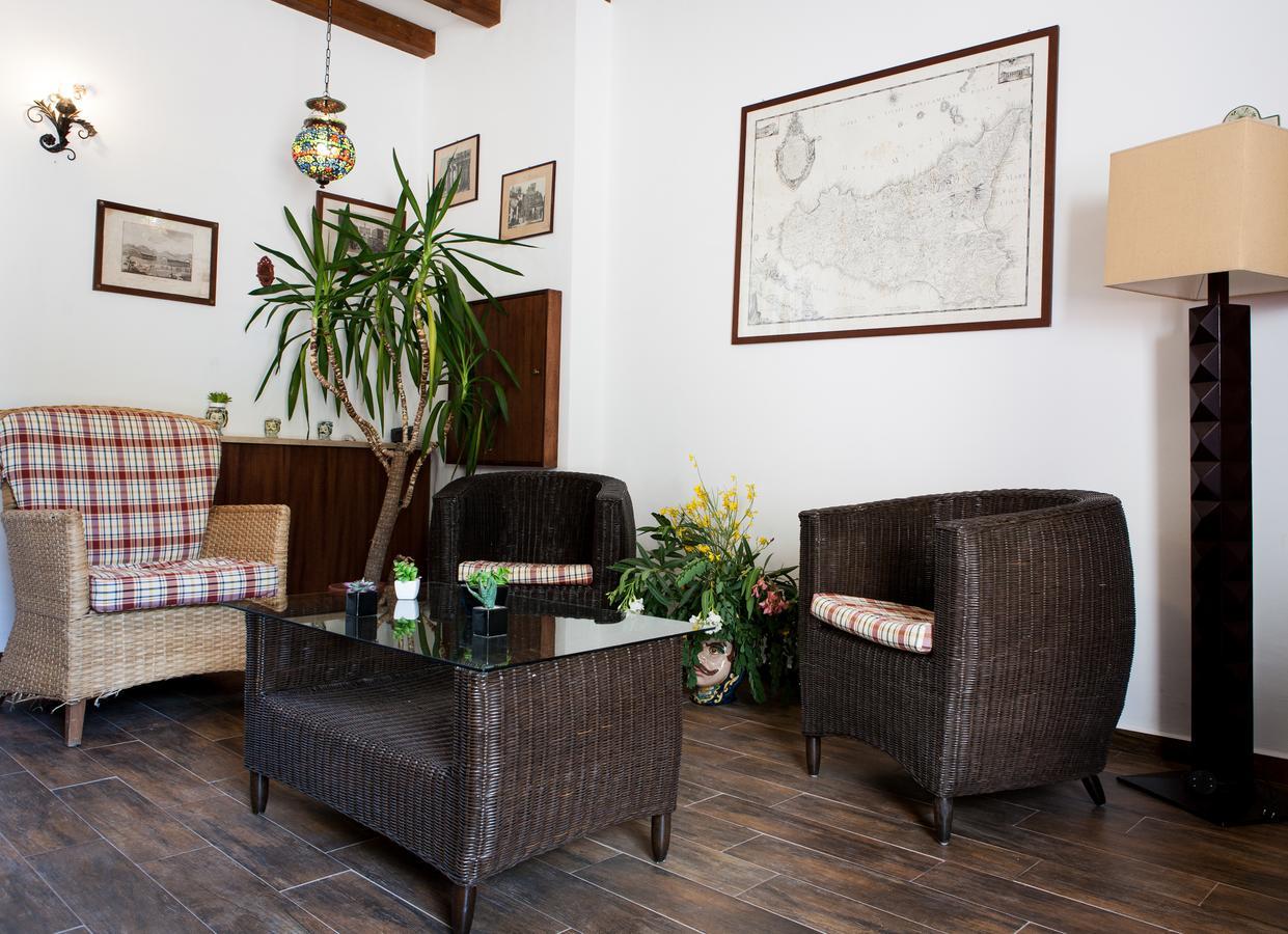 La Ferula Bed and Breakfast Scillato  Exteriör bild