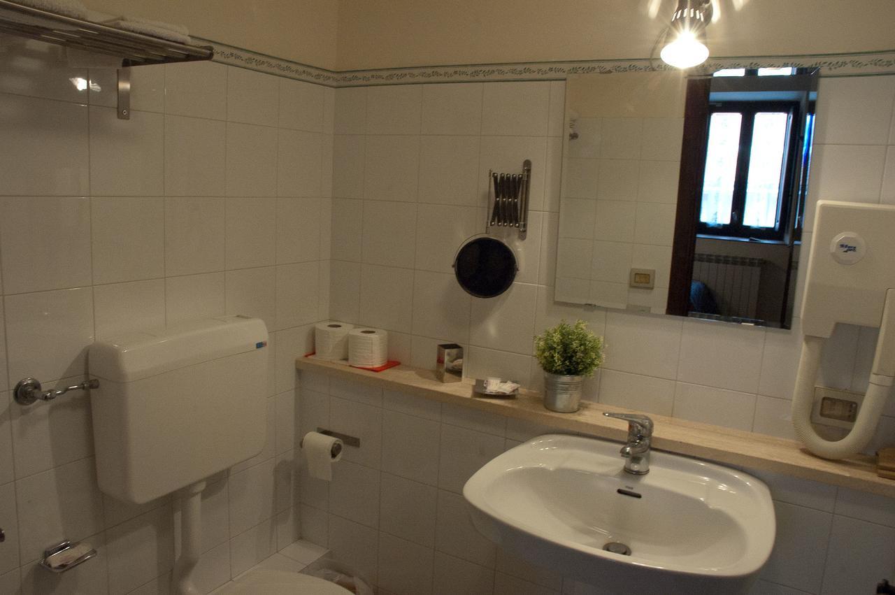 La Ferula Bed and Breakfast Scillato  Exteriör bild