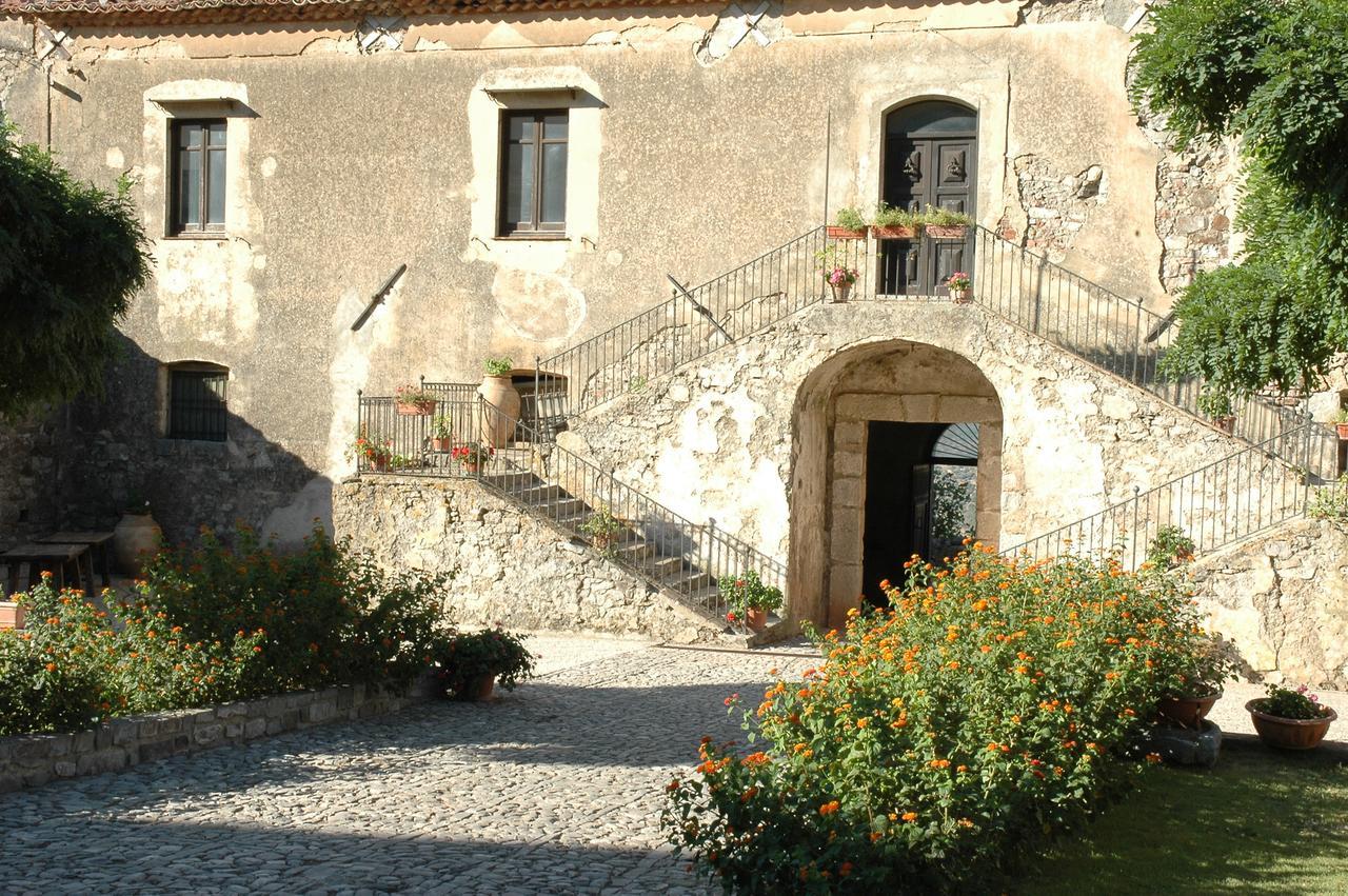La Ferula Bed and Breakfast Scillato  Exteriör bild